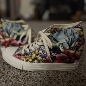 Converse Chuck Taylor All Star Lux Floral Hidden Wedge Sneakers
